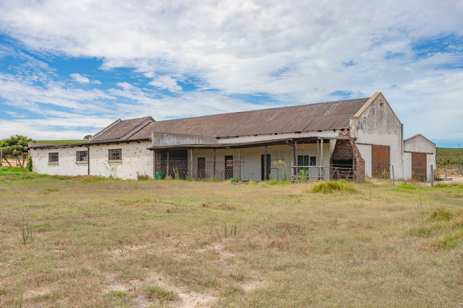 6 Bedroom Property for Sale in Lyndoch Western Cape